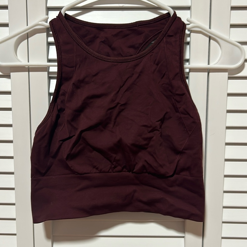 Lululemon sports bra